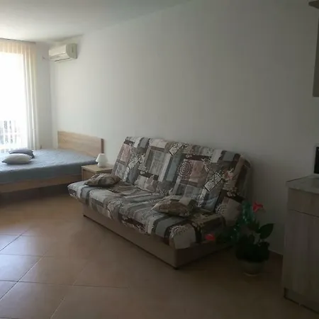 Ivanovi's Apartment Pomorie